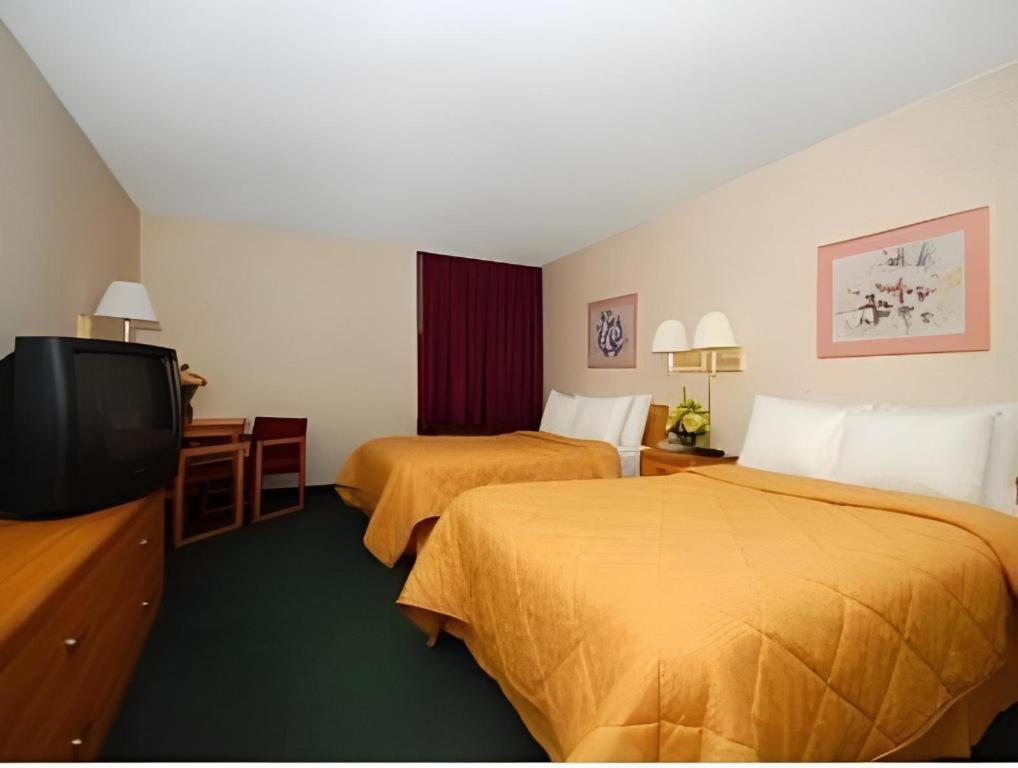 Waynesburg Quality Inn מראה חיצוני תמונה