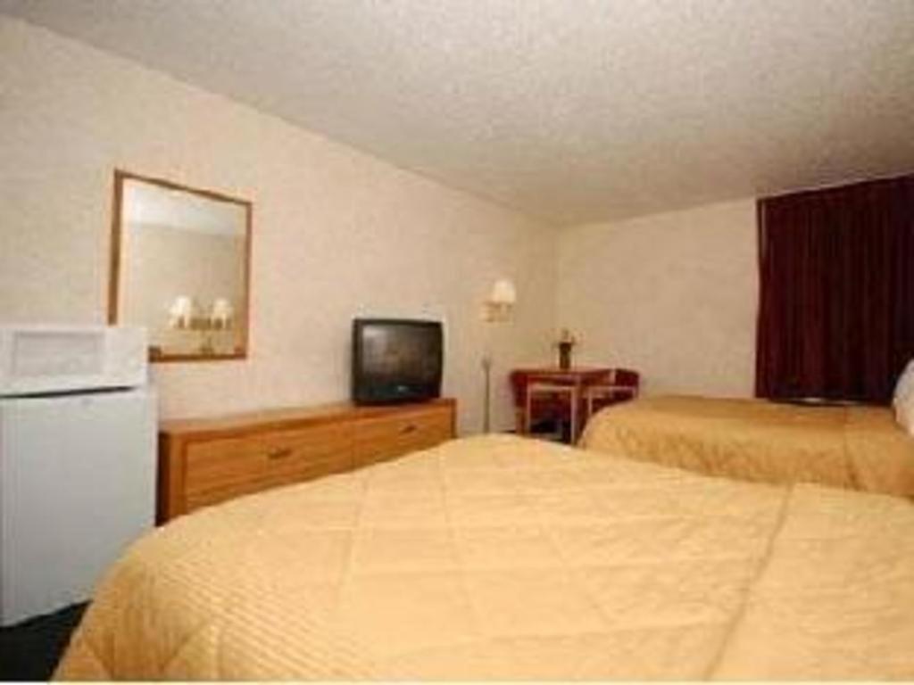Waynesburg Quality Inn מראה חיצוני תמונה