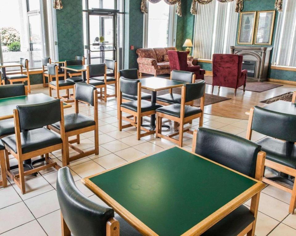 Waynesburg Quality Inn מראה חיצוני תמונה