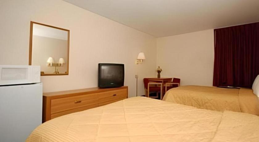 Waynesburg Quality Inn מראה חיצוני תמונה