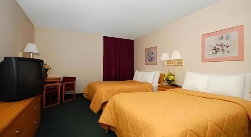 Waynesburg Quality Inn מראה חיצוני תמונה