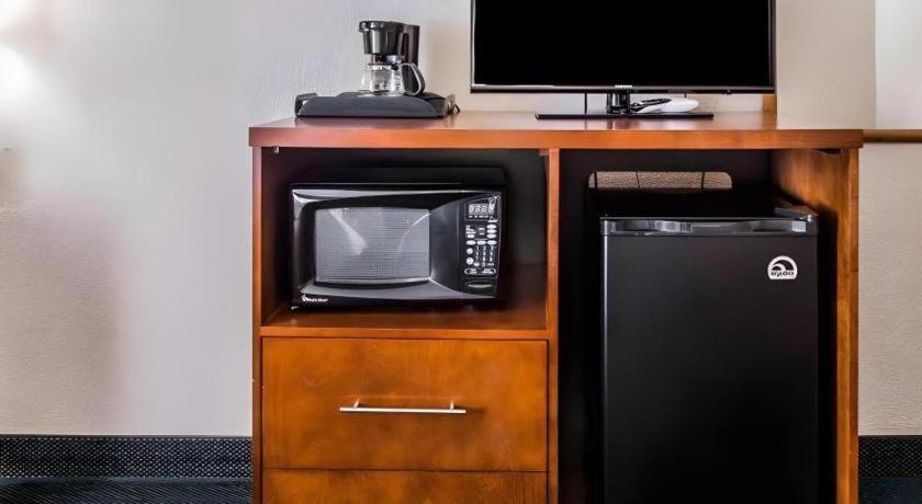 Waynesburg Quality Inn מראה חיצוני תמונה