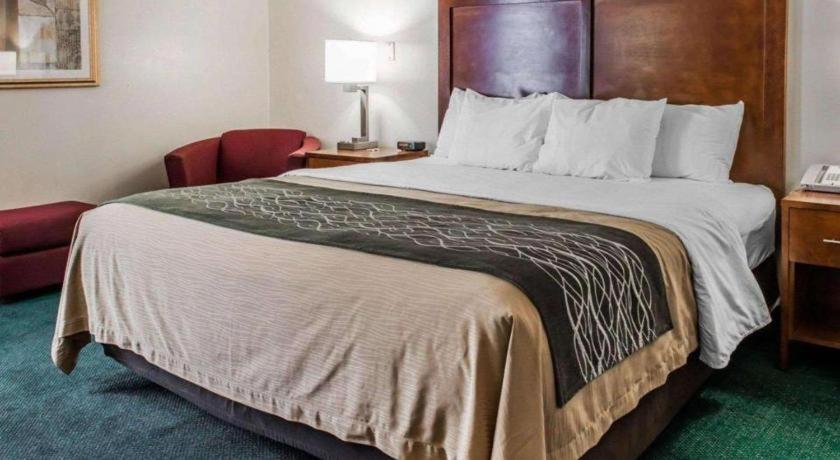 Waynesburg Quality Inn מראה חיצוני תמונה